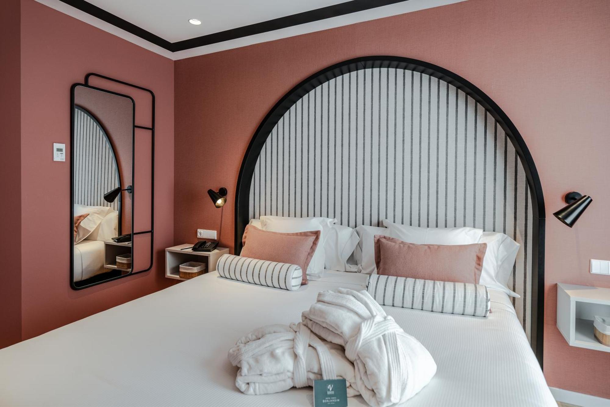 Vincci Bonjardim Hotel Порто Екстериор снимка